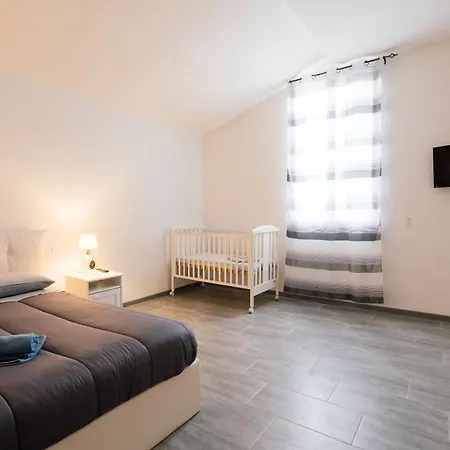 Ghillini * カザレッキオ・ディ・レーノ