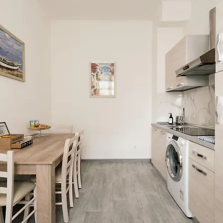 Ghillini カザレッキオ・ディ・レーノ